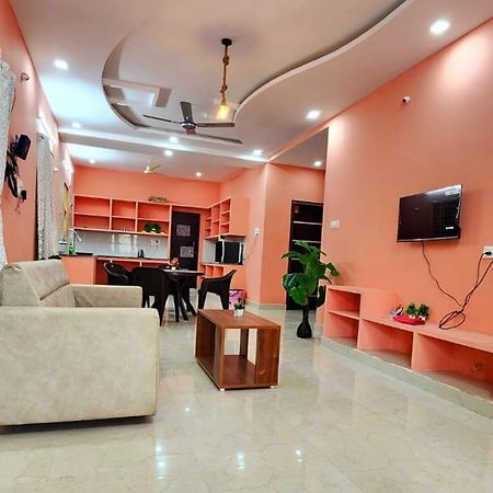 Ruhithahomestay- Ac Rooms-Free Wifi- Android Tv - Near To Alipiri- Door Service Тірупаті Екстер'єр фото