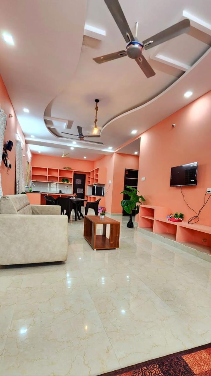 Ruhithahomestay- Ac Rooms-Free Wifi- Android Tv - Near To Alipiri- Door Service Тірупаті Екстер'єр фото