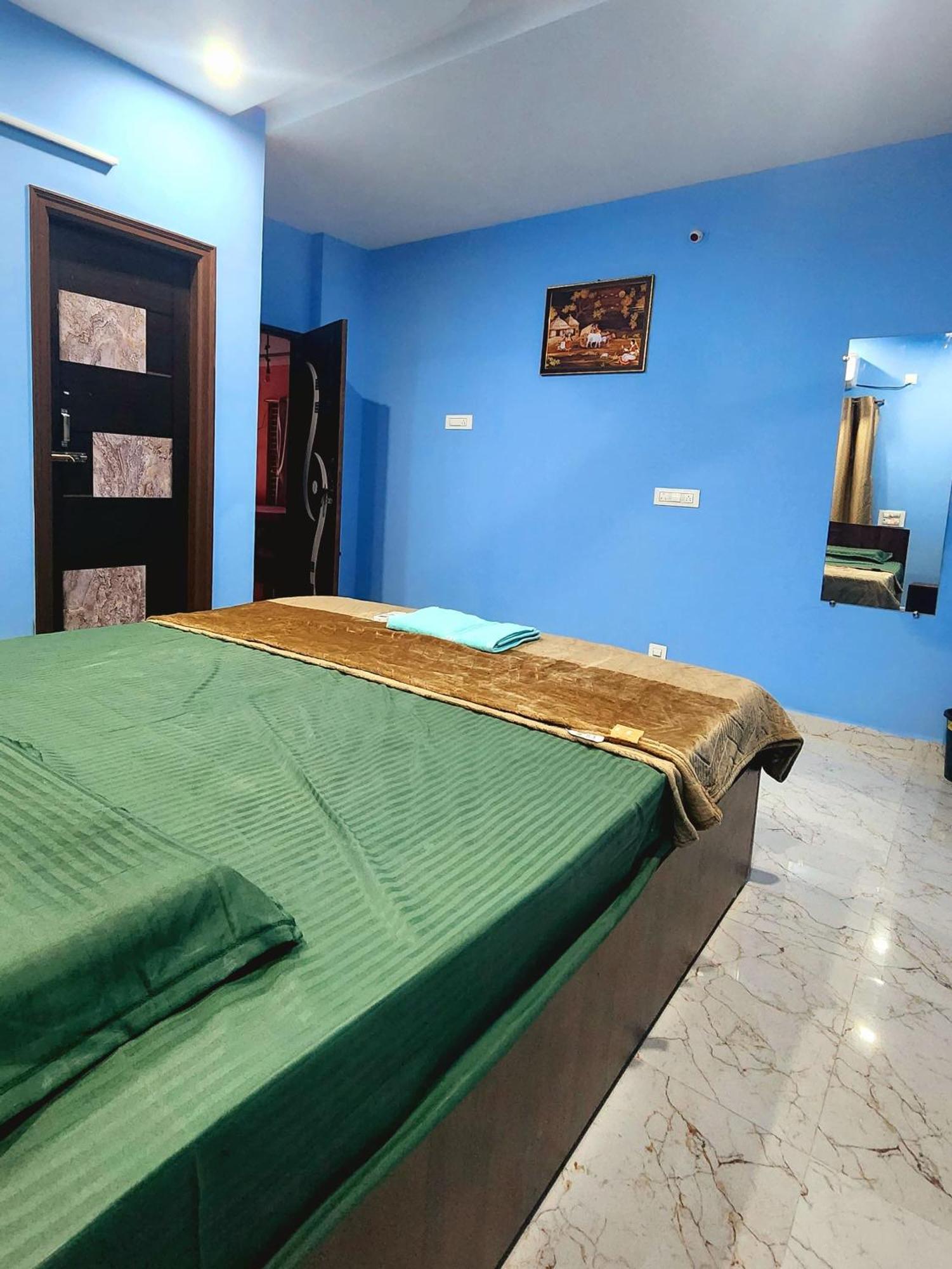 Ruhithahomestay- Ac Rooms-Free Wifi- Android Tv - Near To Alipiri- Door Service Тірупаті Екстер'єр фото
